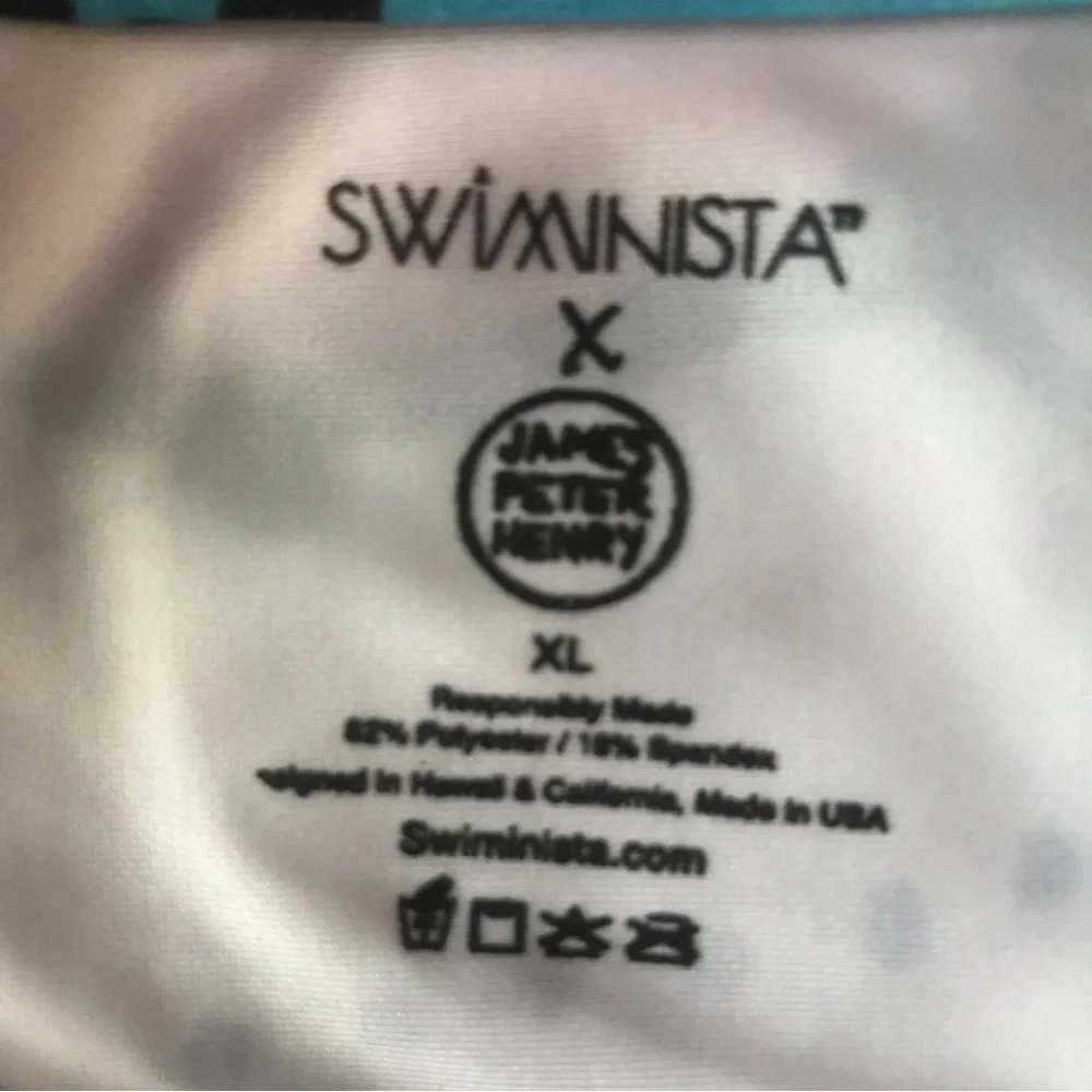 New Swiminista James Peter Henry Limited Ed. Sidney Opera House Swim Shirt SZ XL